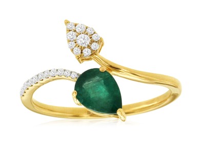 EMERALD & DIAMOND RING